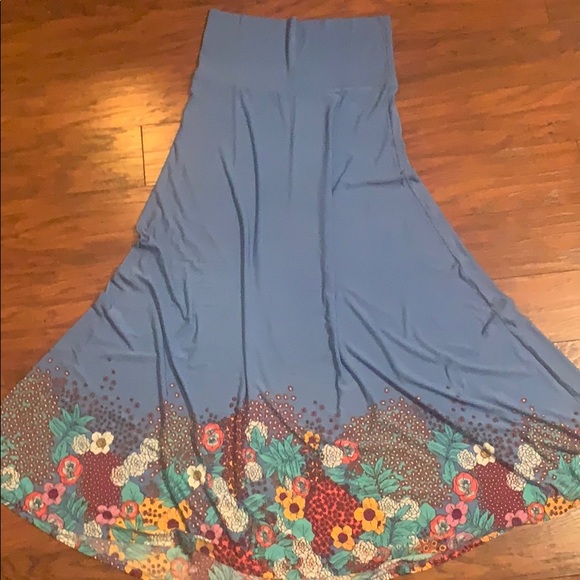LuLaRoe Dresses & Skirts - Lularoe Maxi skirt Medium. Never worn! LuLaRoe Dresses & Skirts - Lularoe Maxi skirt Medium. Never worn!
